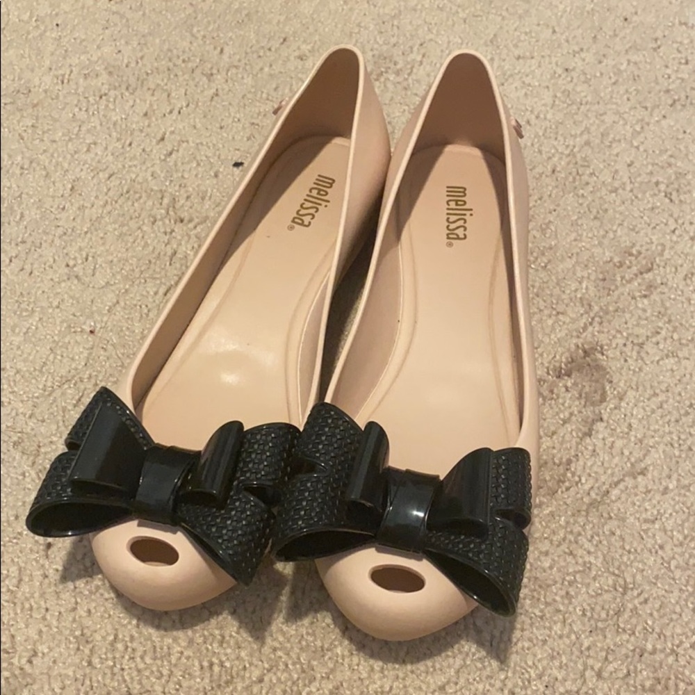 Melissa Jelly Sandals 6 but fits a 7
